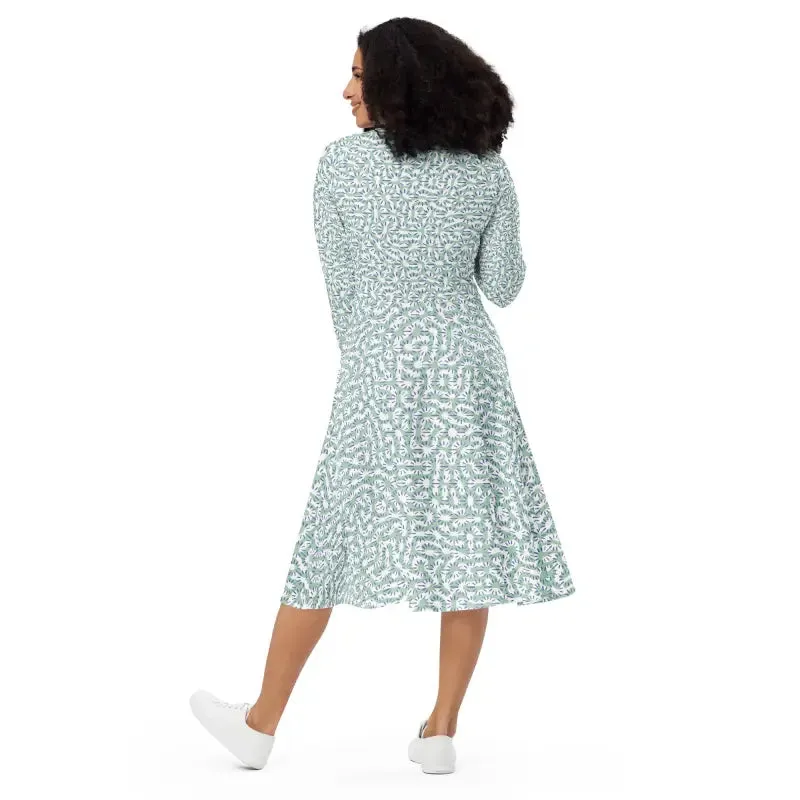 Bold Long Sleeve Midi Dress for Trendsetting Looks