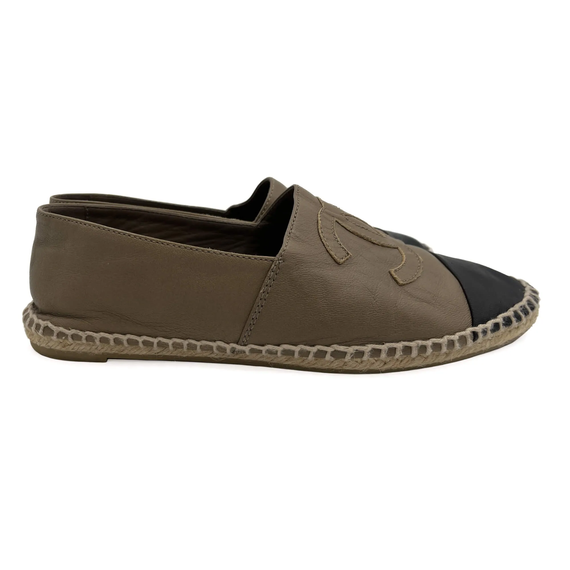 Cap-Toe Flap Leather Flat Shoes 40 Beige