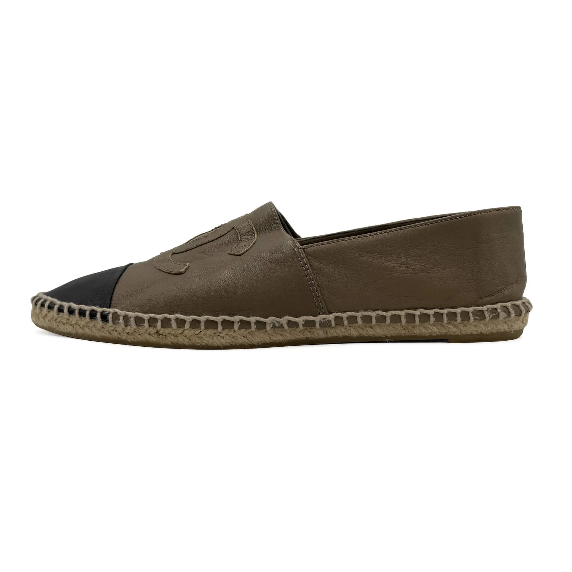 Cap-Toe Flap Leather Flat Shoes 40 Beige