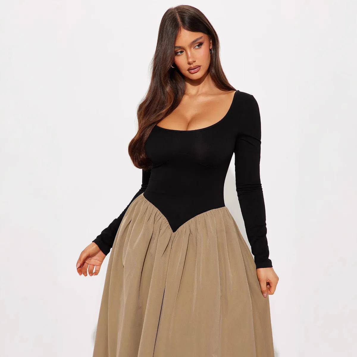 Elegant Contrast Bodice Long-Sleeve Backless Midi Dress