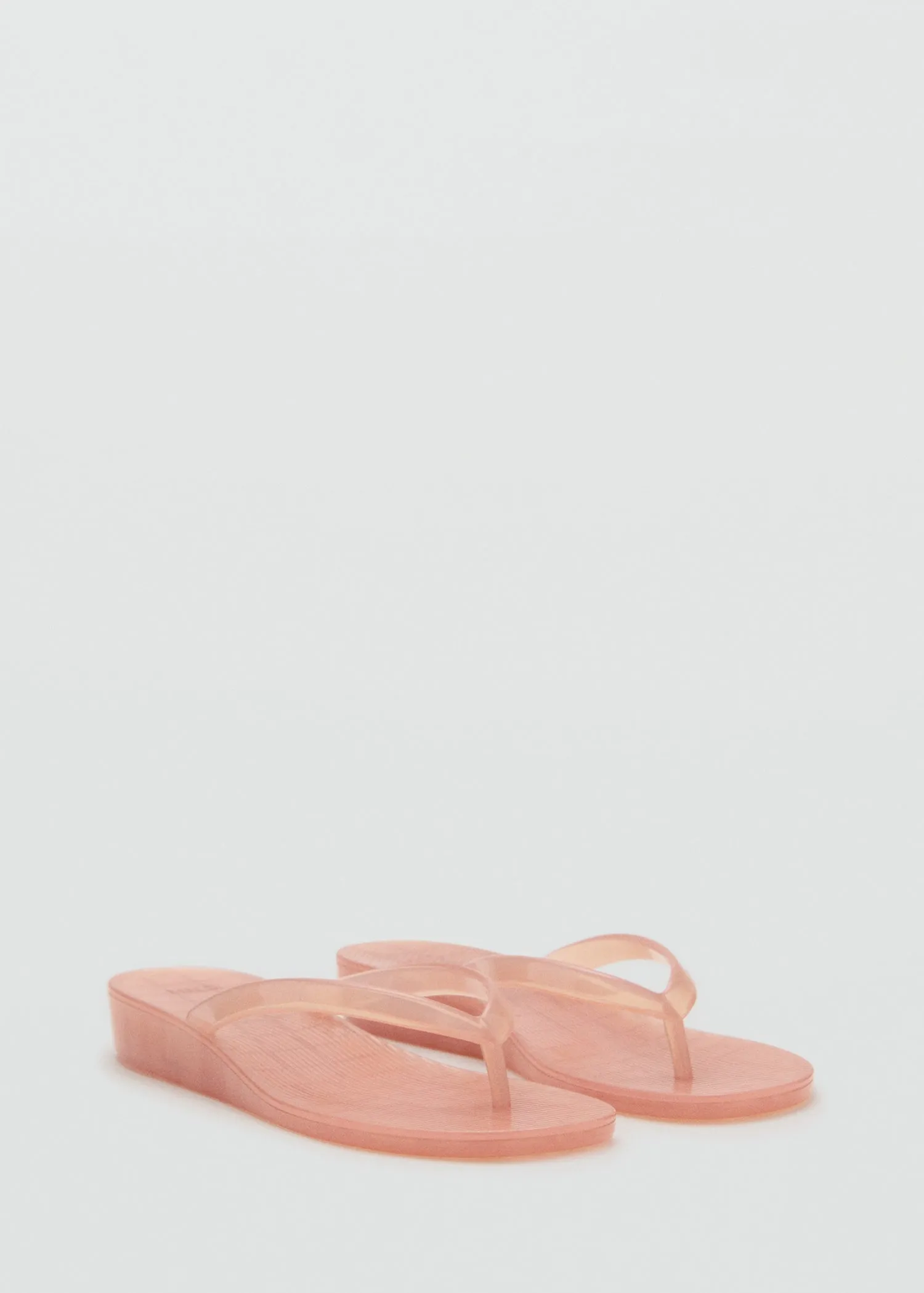 Flat sandals
