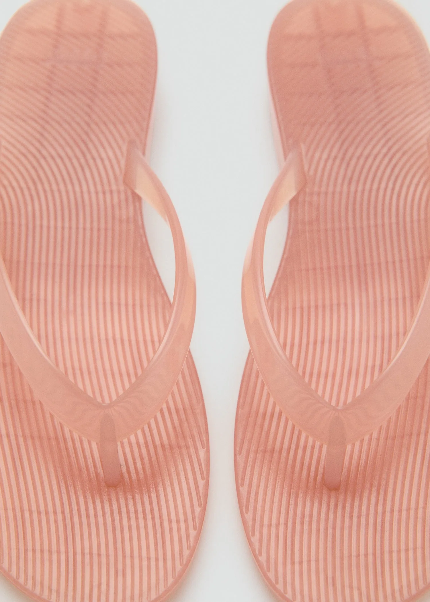 Flat sandals