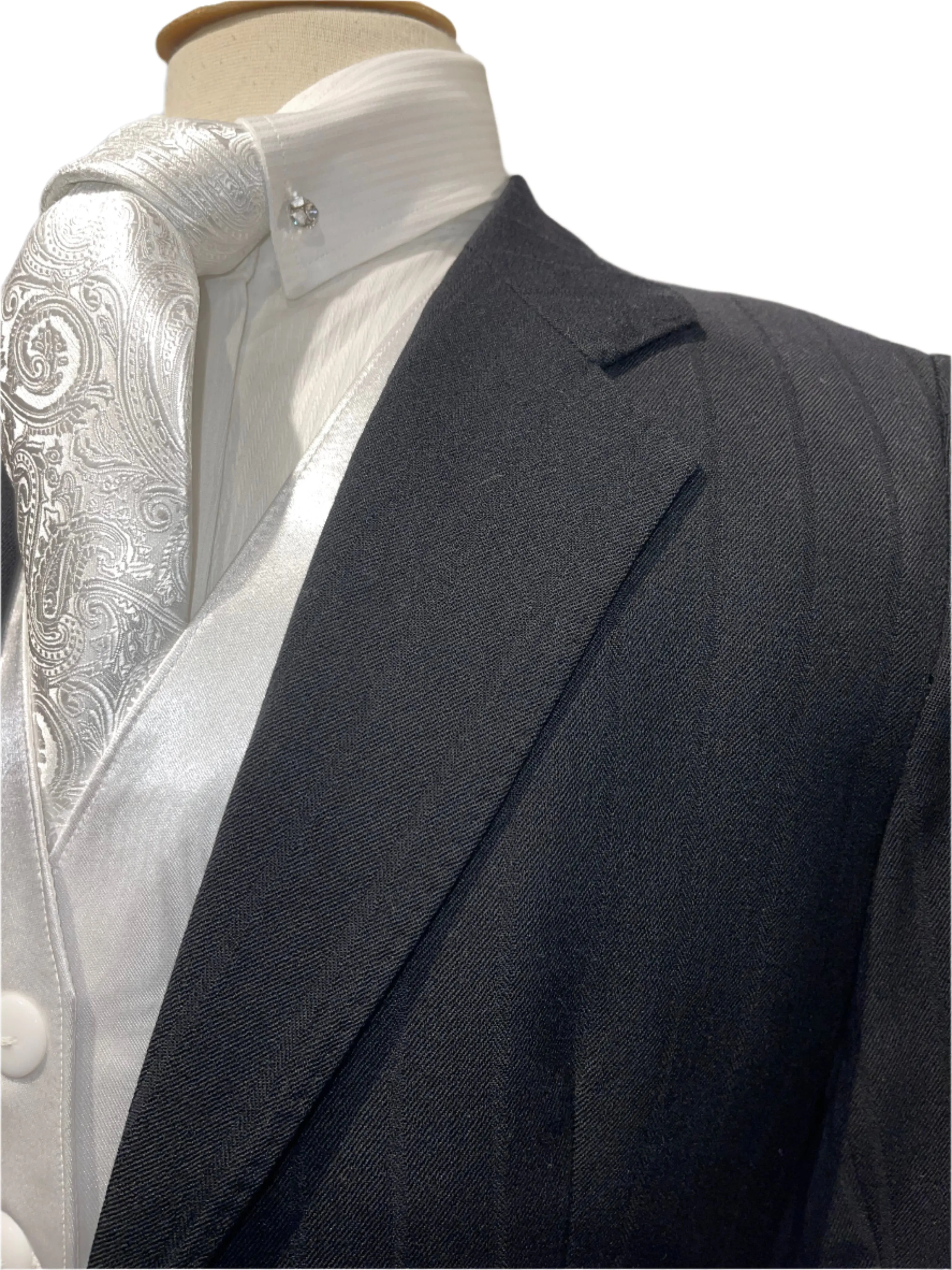 LeCheval, Youth Suit