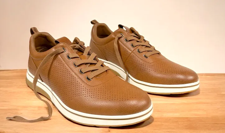 Leland in Tan