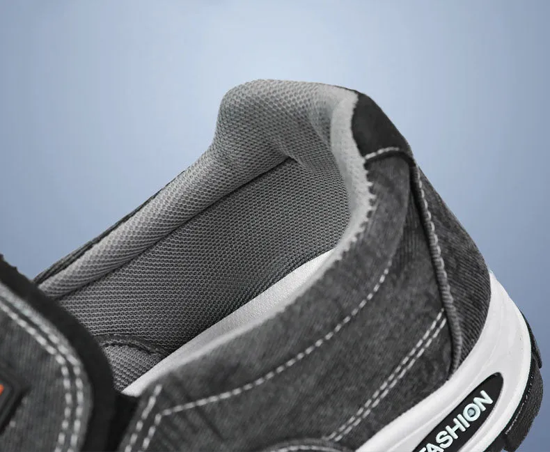 Minimalist Outdoor Moccasins for Men in Soft Canvas