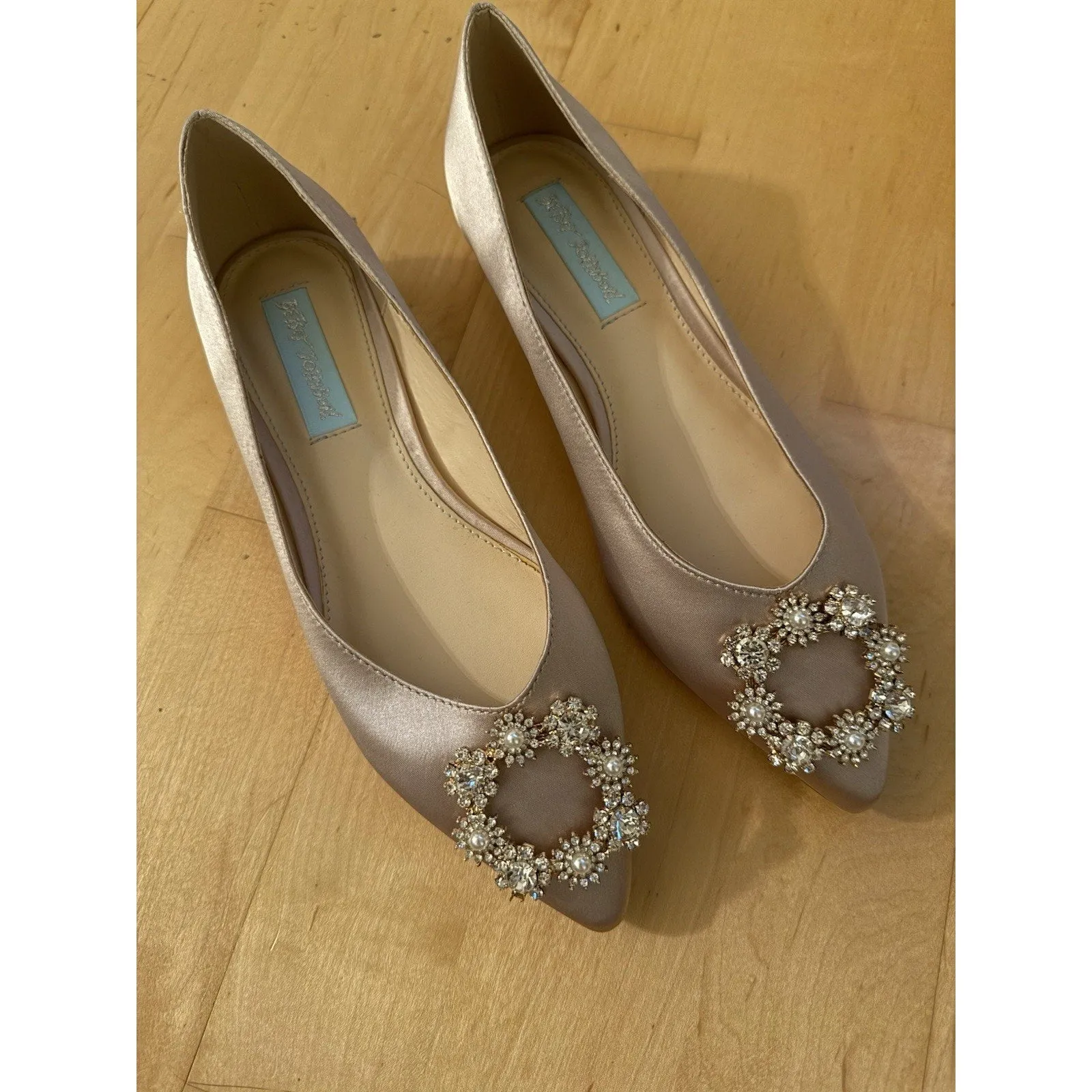 NEW Betsey Johnson Women's Diana Ballet Flats - Blue Soles, Ivory Satin, Bridal (Size 6)