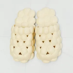 NOOK JOI Laid Back Bubble Slides in Khaki