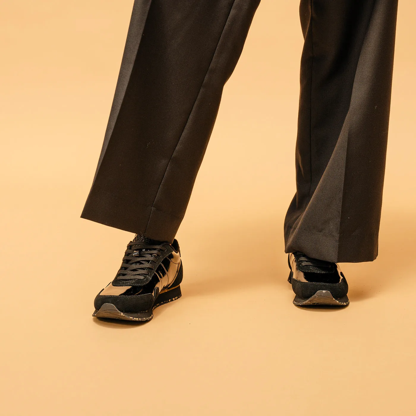 Nora III Full Patent - Black
