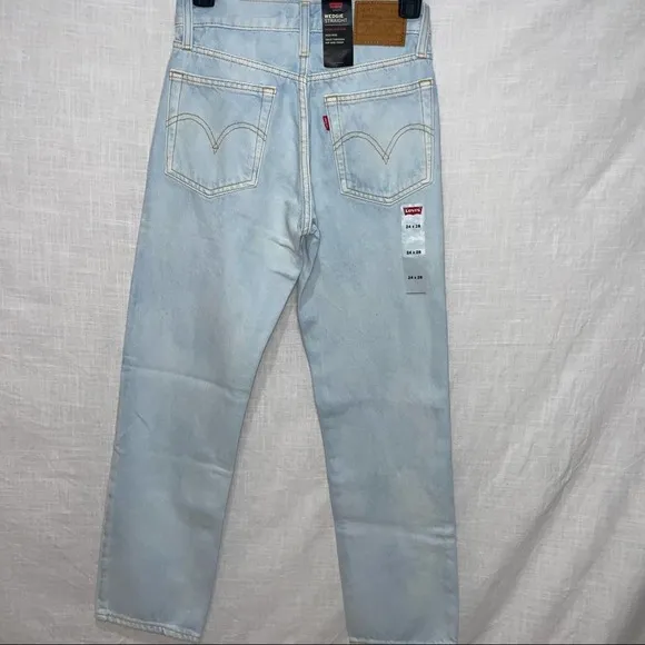 NWT Levi’s Premium Denim Wedgie Straight in Cloud 9 Wash