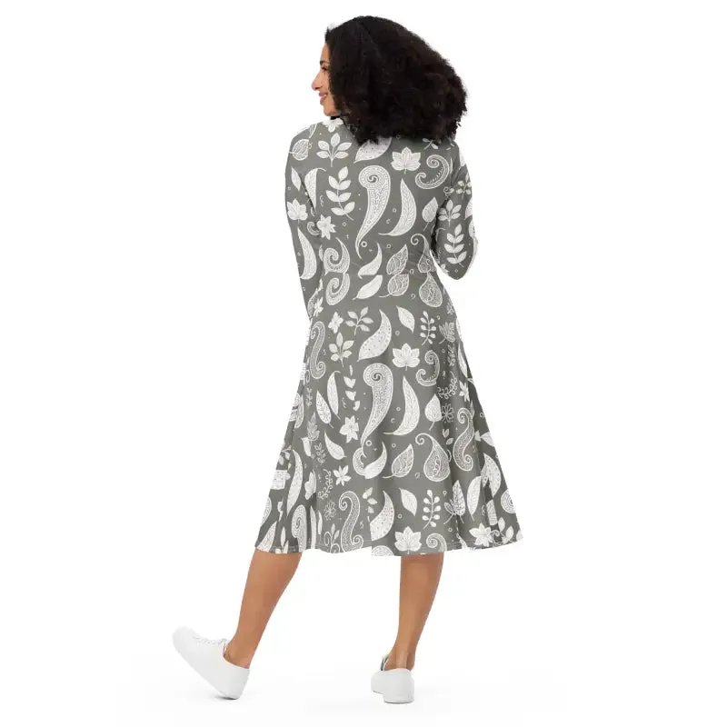 Pocket Perfect Paisley Midi Dress for All Day Comfort
