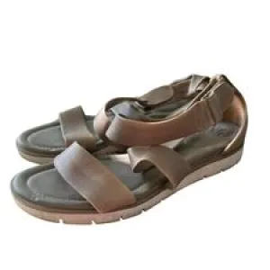 SOFT TAN SANDALS SZ 9 $14.99