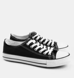 Stylish and breathable sneaker