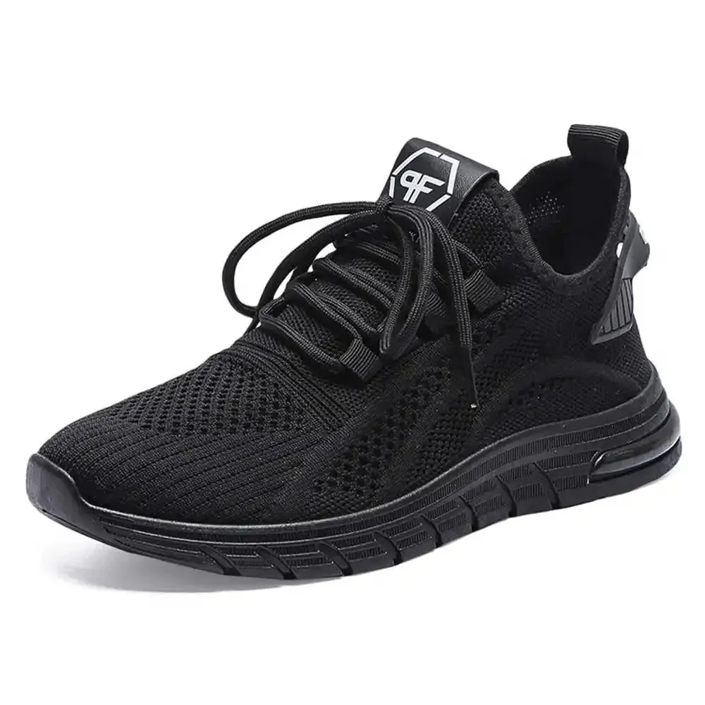 SWIFT™ ULTRA-LIGHT BREATHABLE SNEAKERS