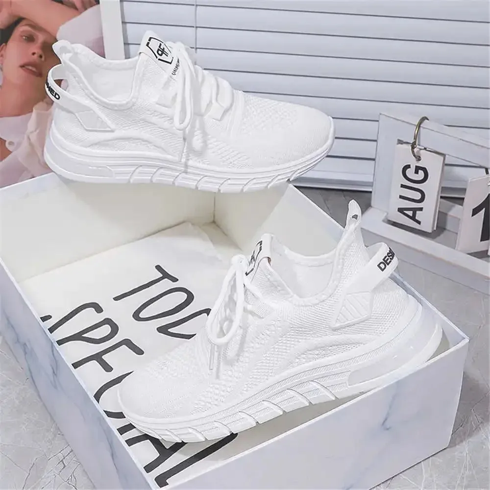 SWIFT™ ULTRA-LIGHT BREATHABLE SNEAKERS