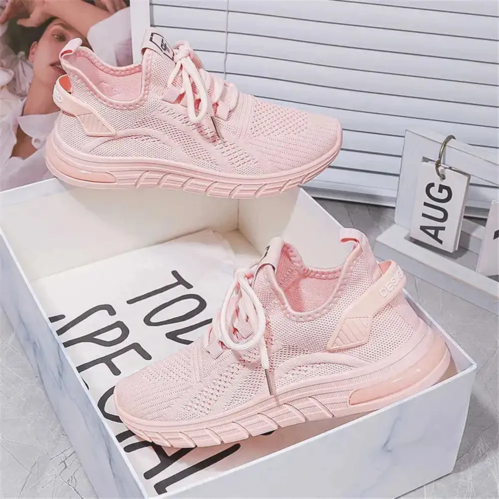 SWIFT™ ULTRA-LIGHT BREATHABLE SNEAKERS