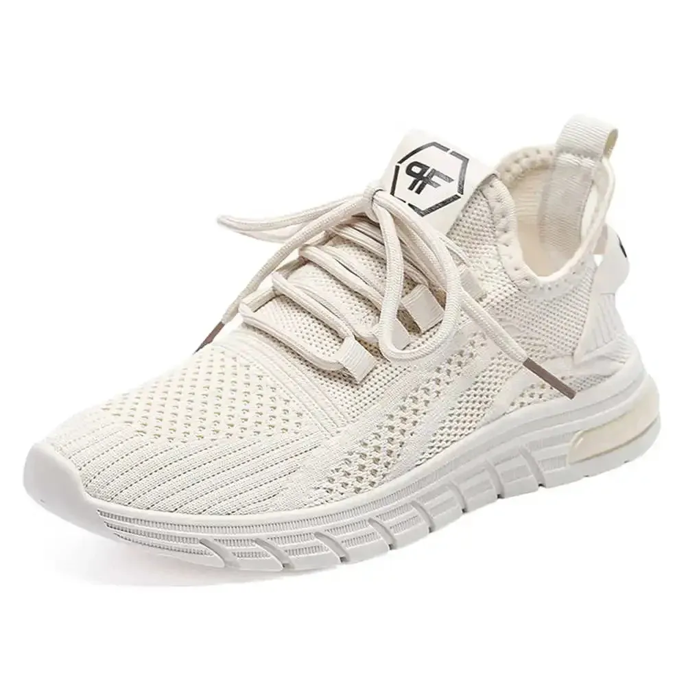 SWIFT™ ULTRA-LIGHT BREATHABLE SNEAKERS