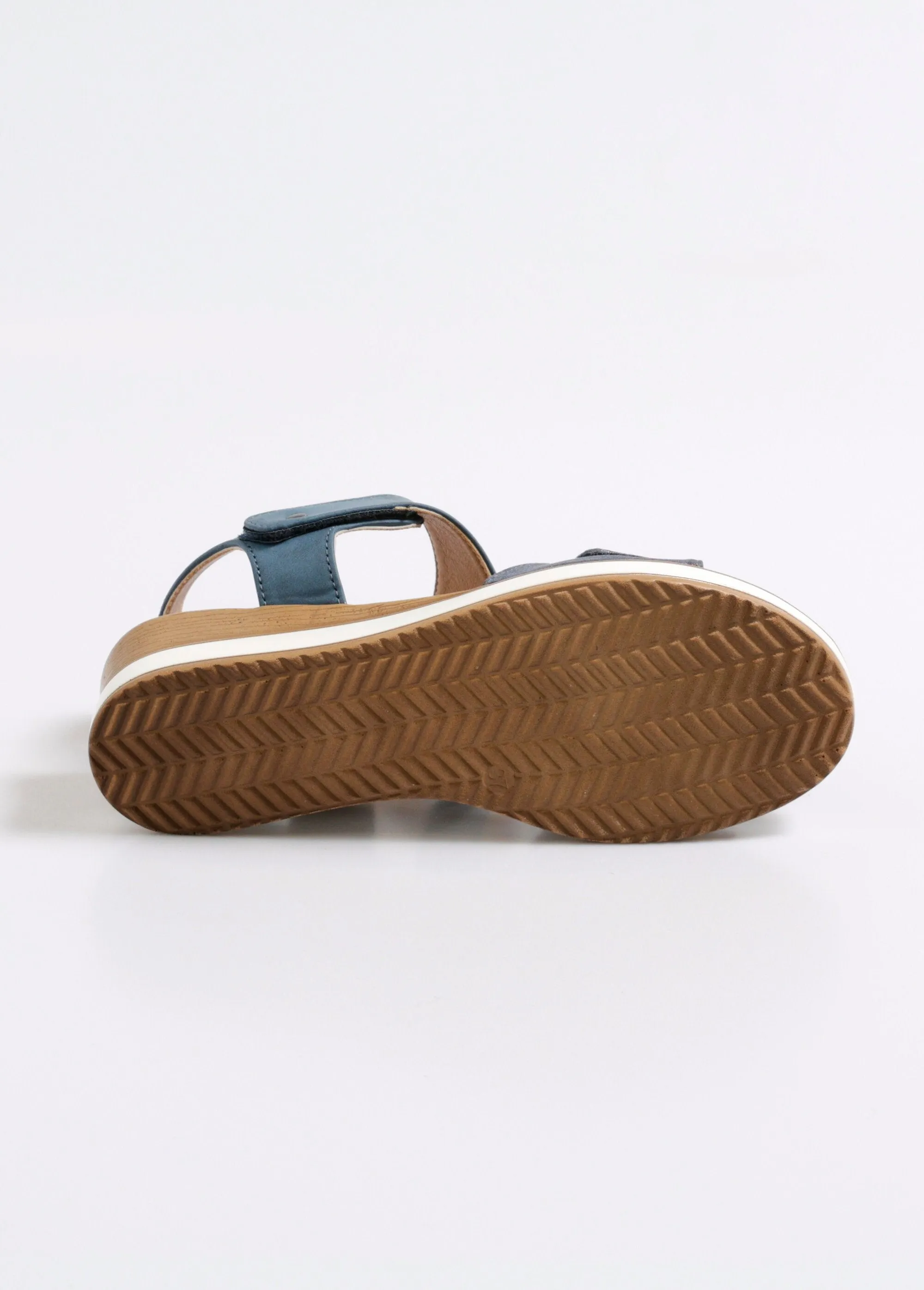 Wedge sandals with Velcro straps