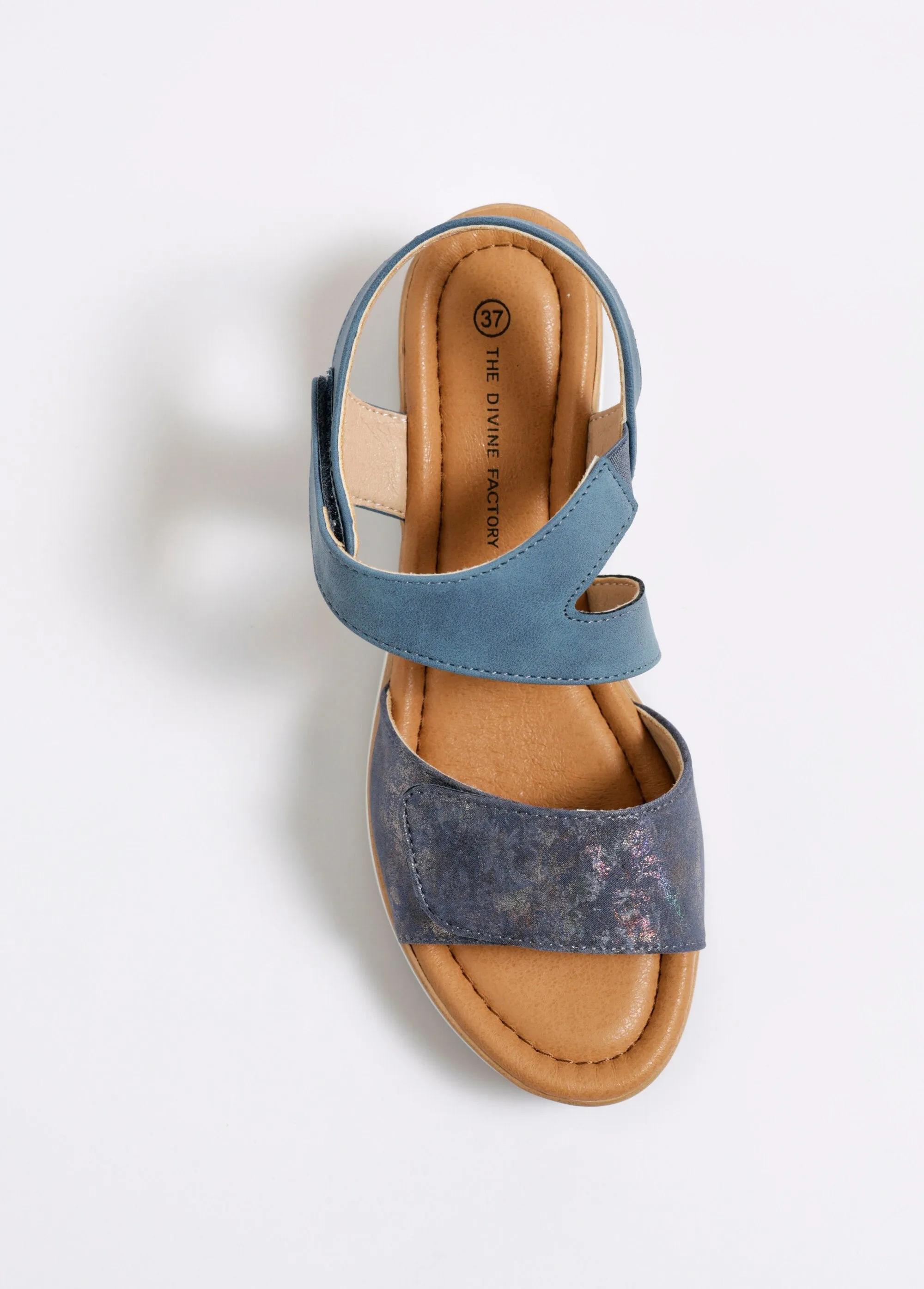 Wedge sandals with Velcro straps